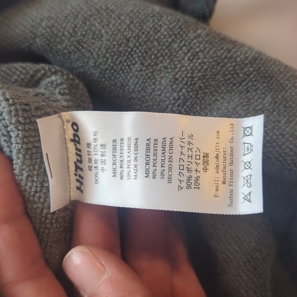 Robe - Picture 3 of 3